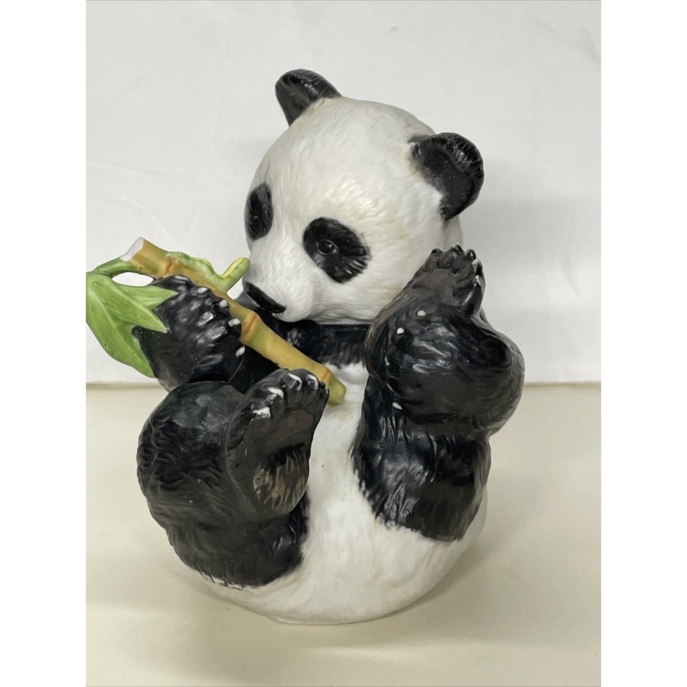 Panda Bear Figurine Eva Dalberg Franklin Mint 1984 "Hi There!"